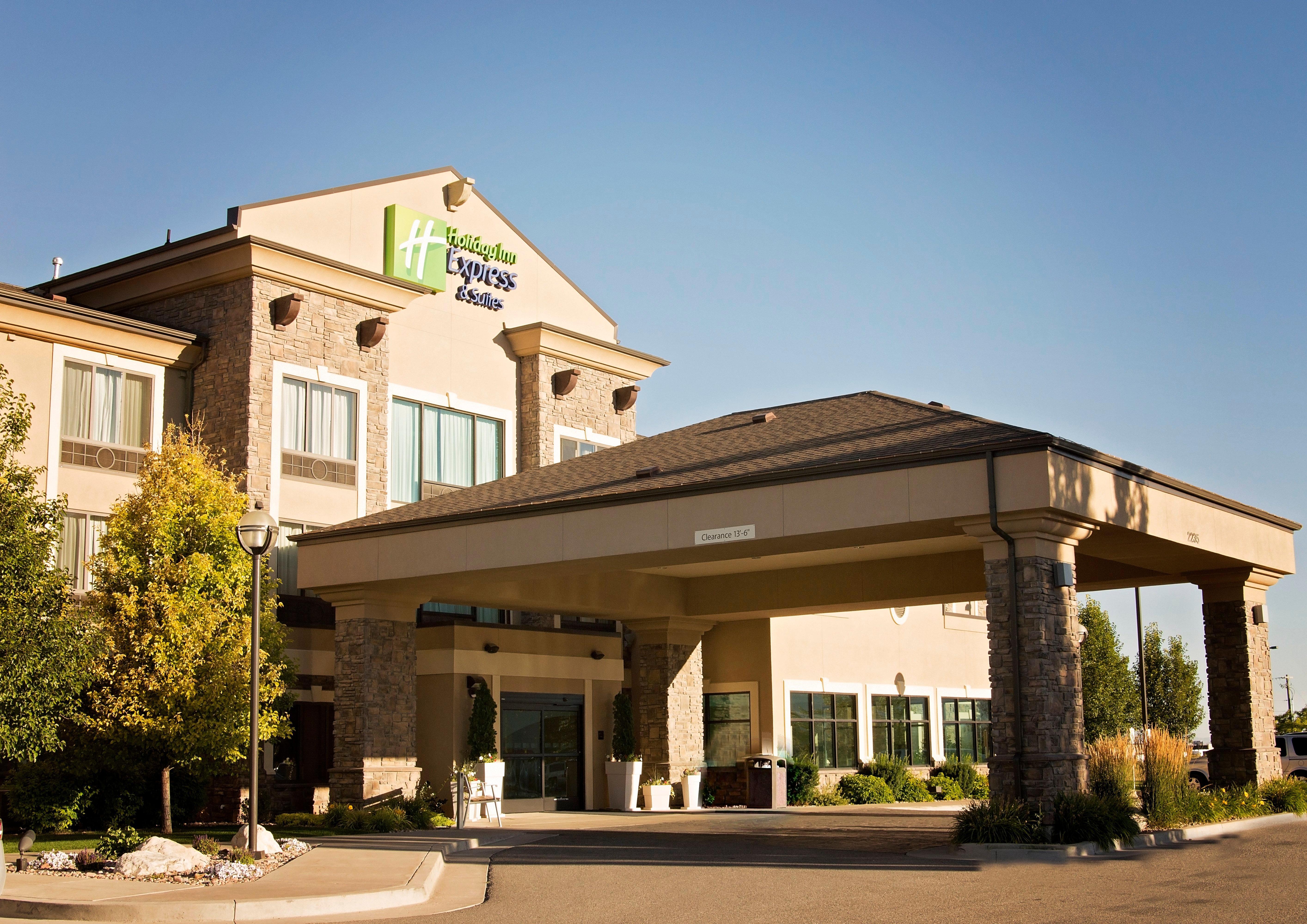 Express & By Ihg