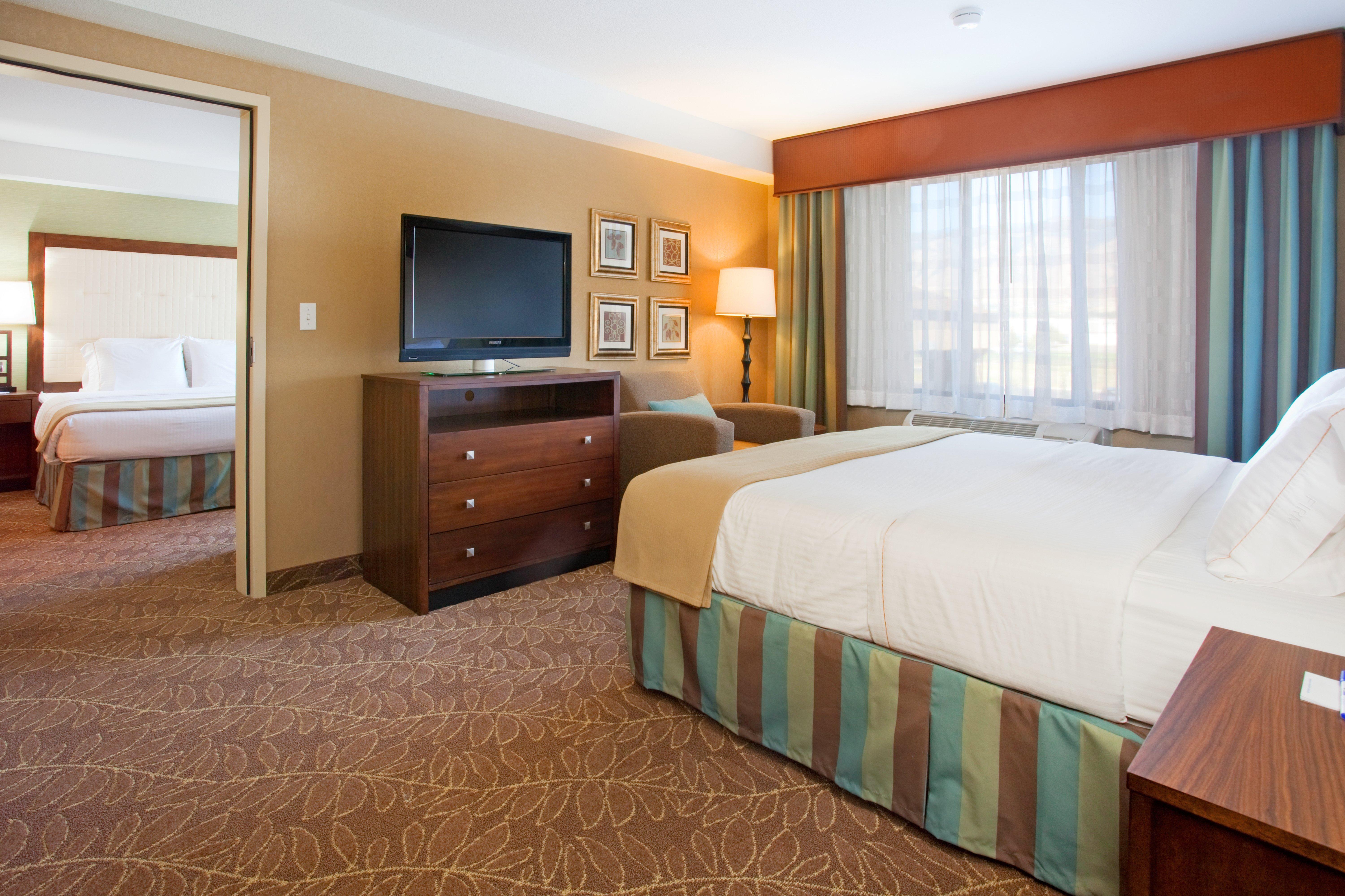 Hotel Express & By Ihg Logan