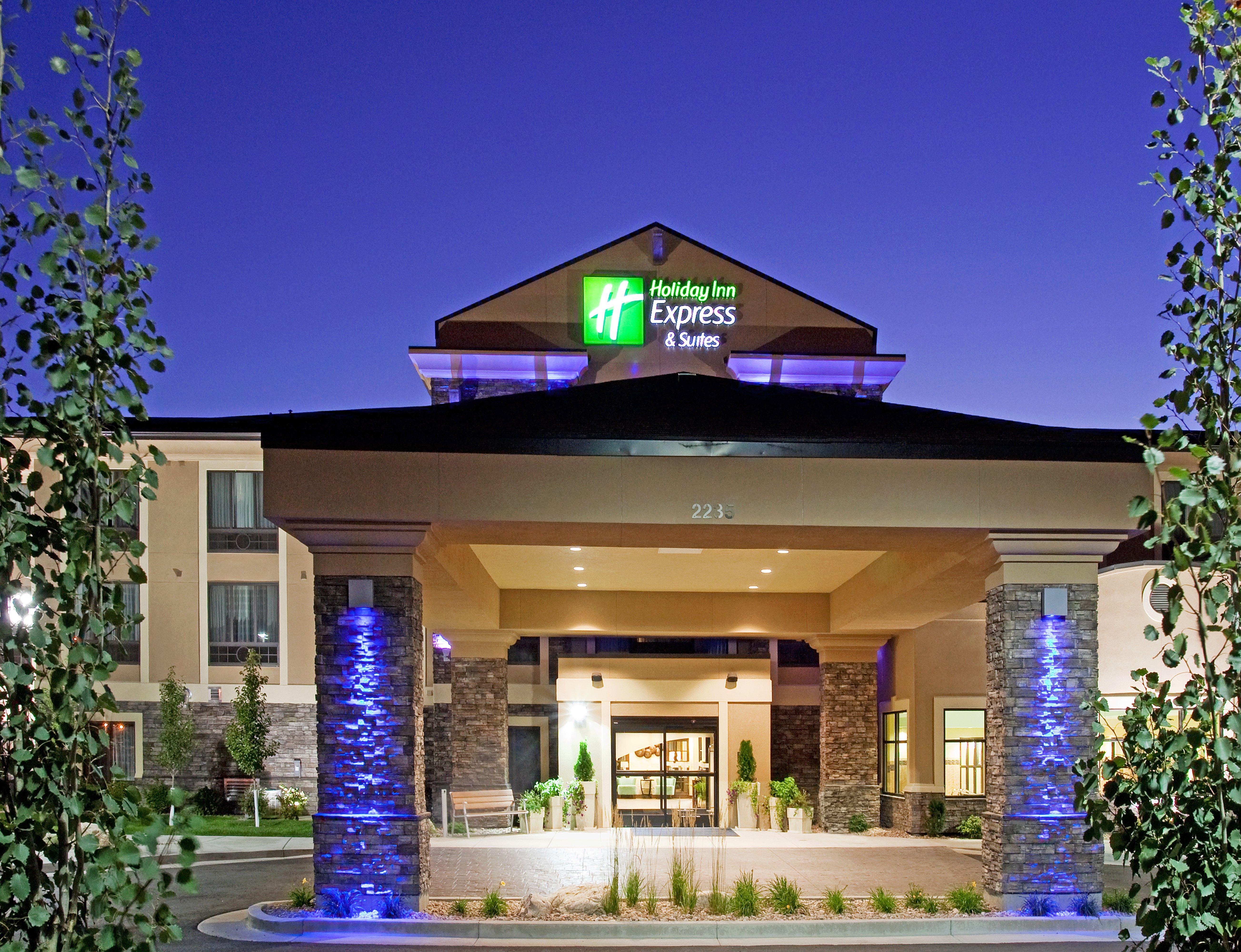 Hotel Express & By Ihg Logan