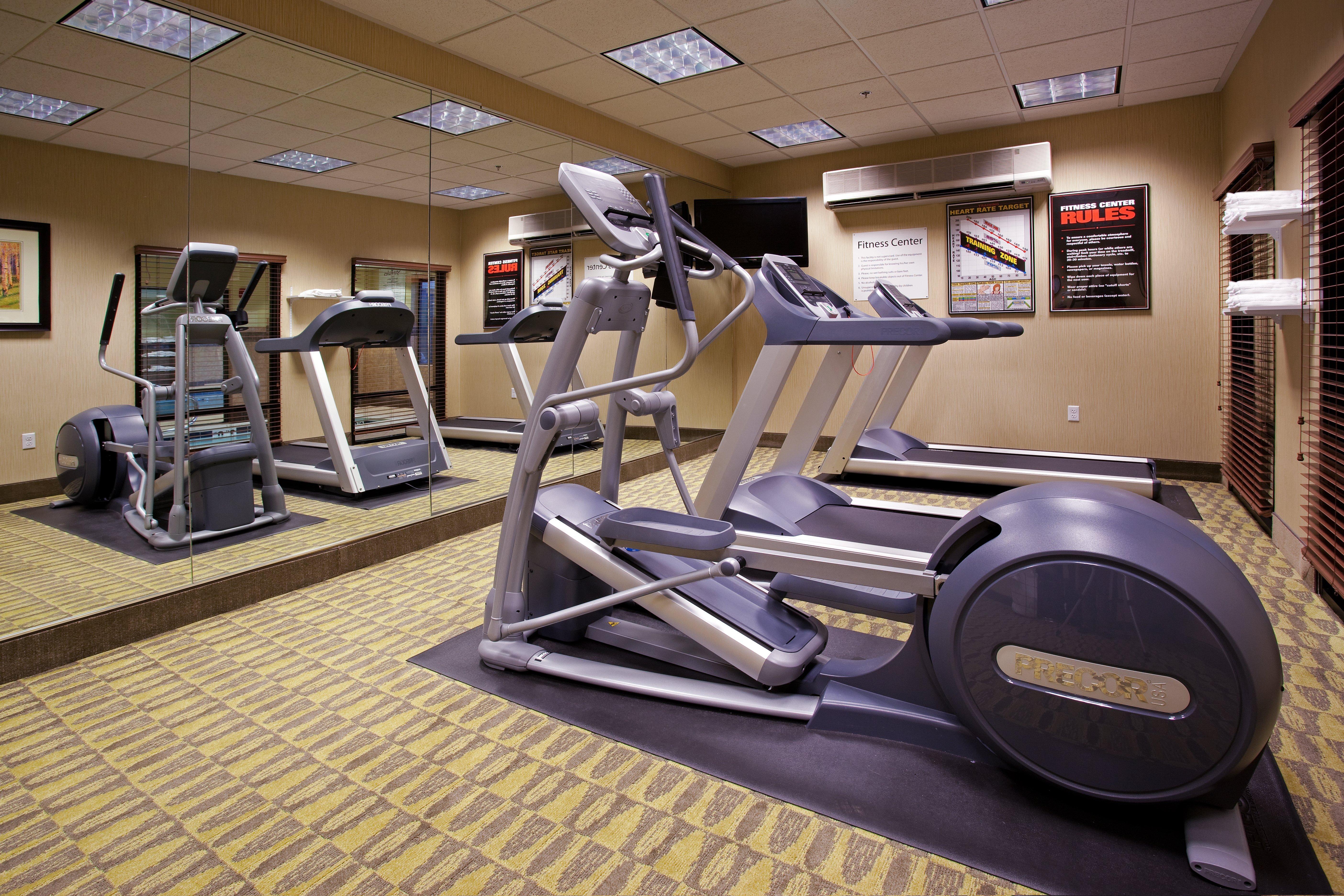 Express & By Ihg 2* Logan