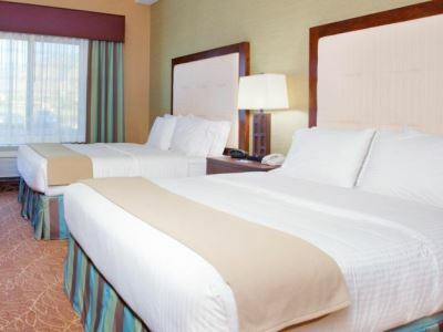 Hotel Express & By Ihg Logan